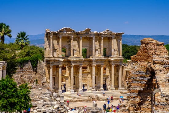Efeso: Viaggio nel Tempo tra le Rovine dell’Antica Grecia e Roma